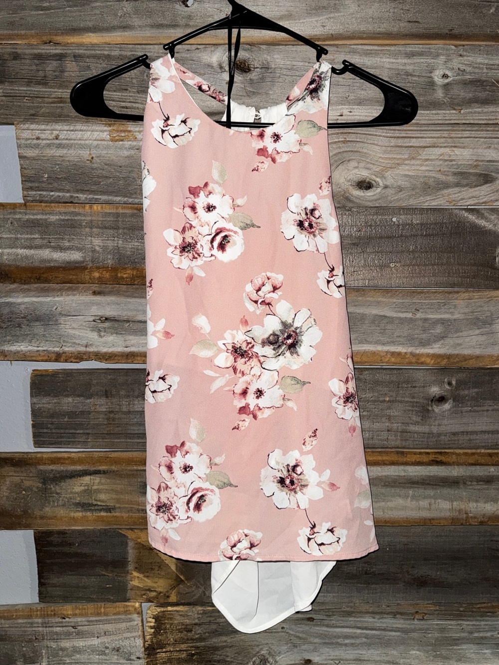 Nwot forever 21 flower tank top- size m- open back